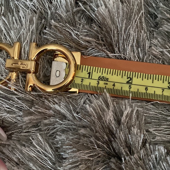 💯💕AUTHENTIC FERRAGAMO GANCINI REVERSIBLE BELT 💕$450 - Picture 11 of 16